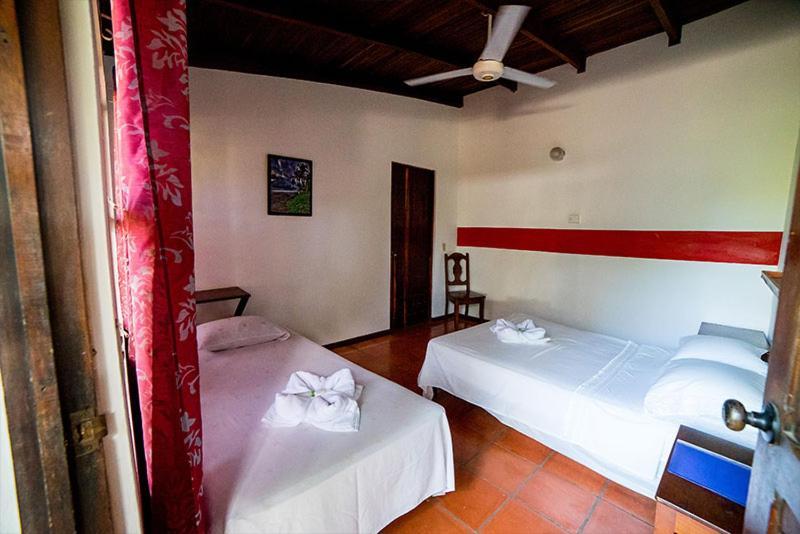 Hotel Hibiscus Cabina 4 Playa Junquillal Exteriör bild